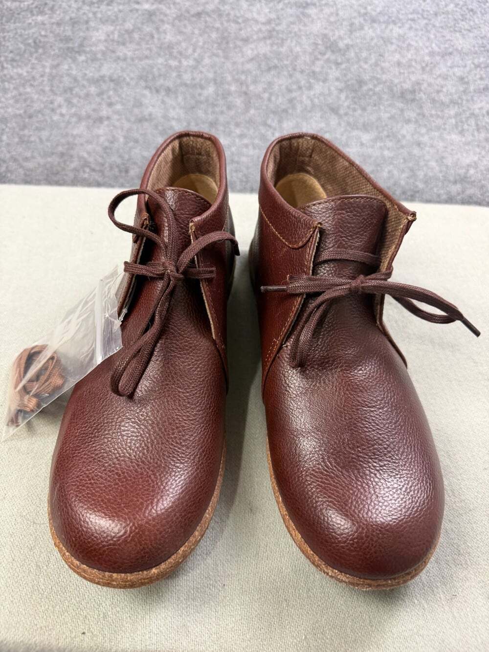 NWT b.o.c. Born Concept Size 9.5M Nadia Dark Brown Chukka Ankle Lace Up Booties